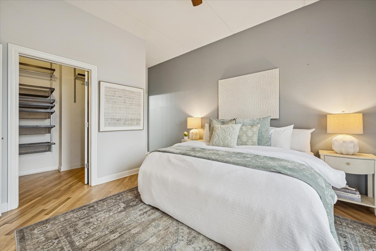 3125 W Fullerton Avenue Unit: 419
