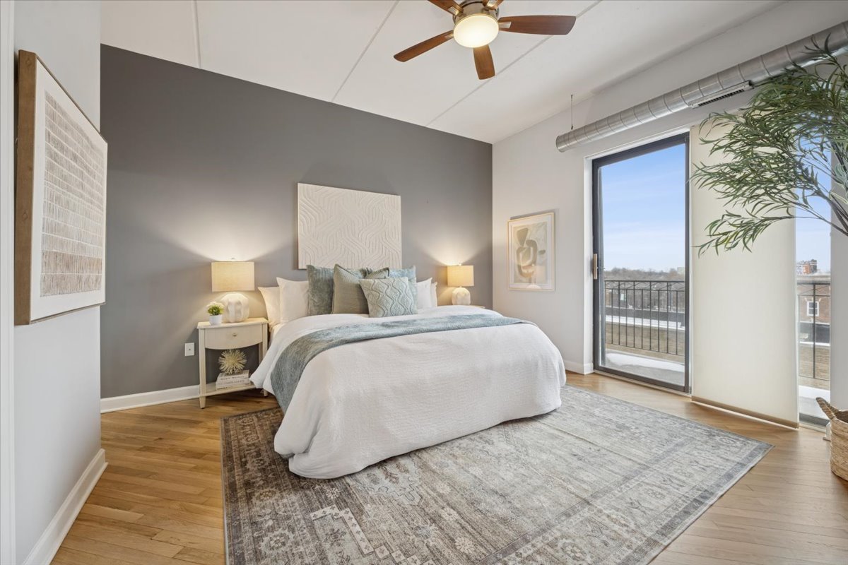 3125 W Fullerton Avenue Unit: 419