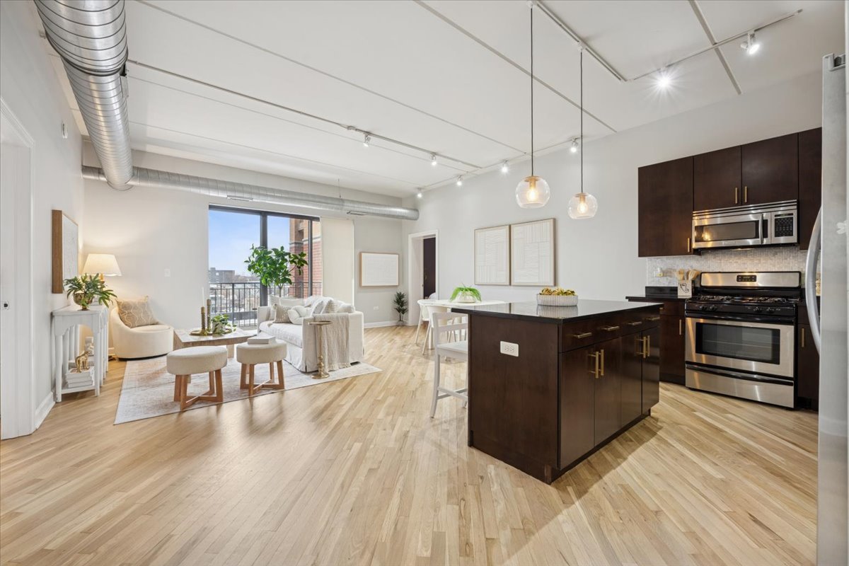 3125 W Fullerton Avenue Unit: 419