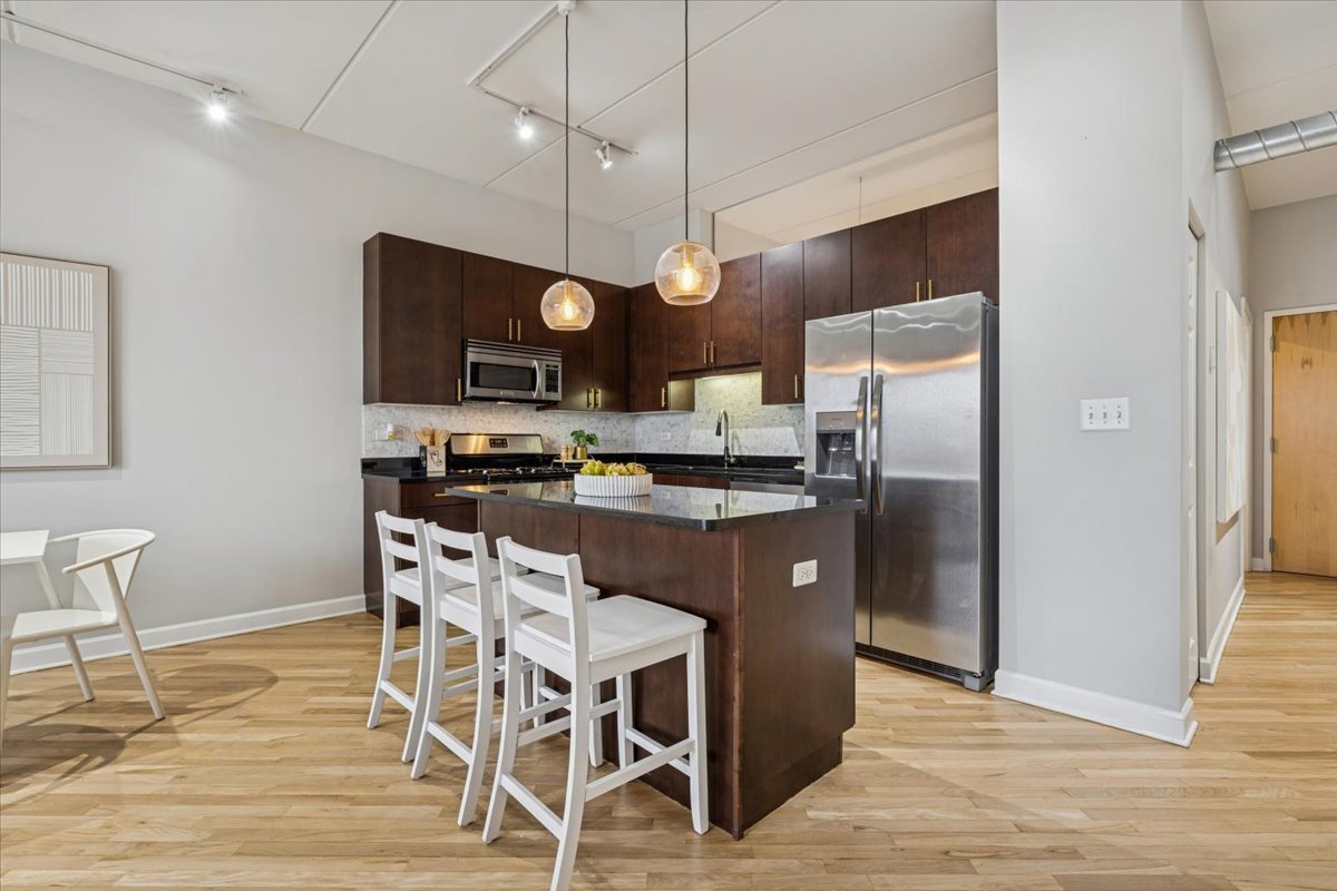 3125 W Fullerton Avenue Unit: 419