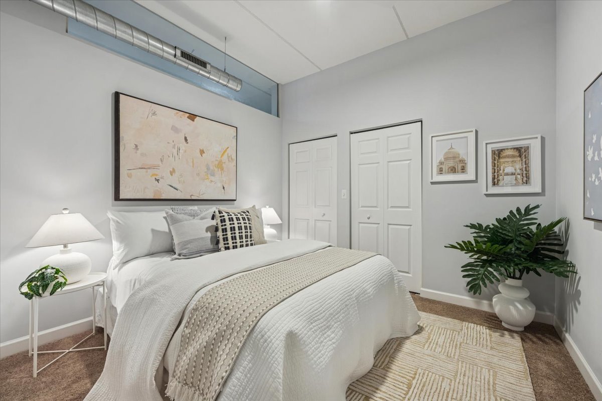 3125 W Fullerton Avenue Unit: 419