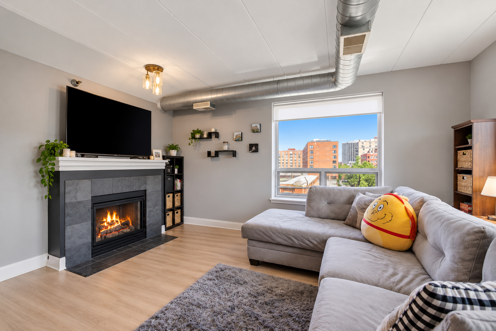 1100 W Montrose Avenue Unit: 502