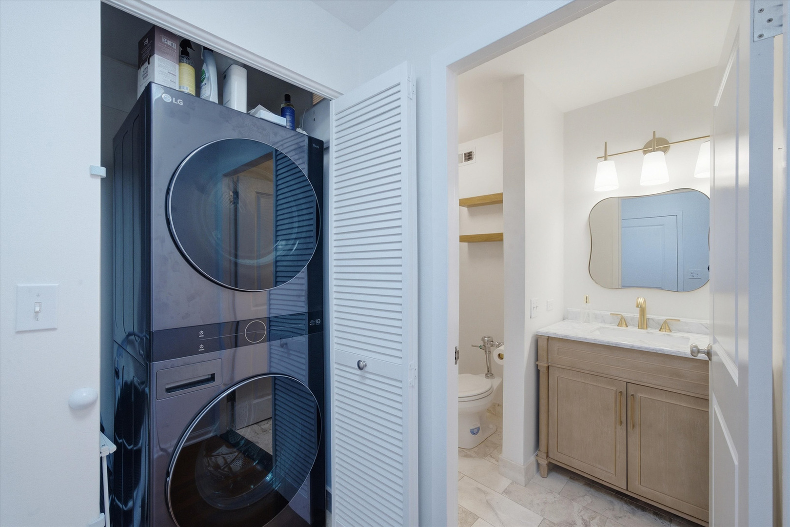 222 E Pearson Street Unit: 1901