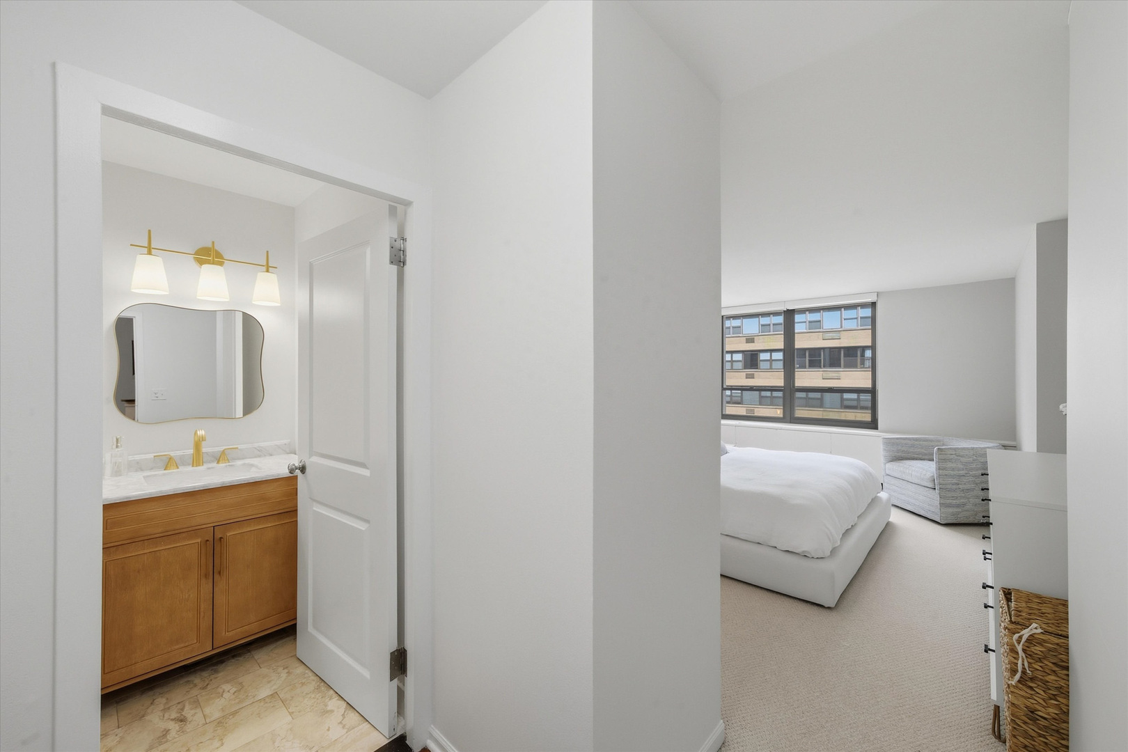222 E Pearson Street Unit: 1901
