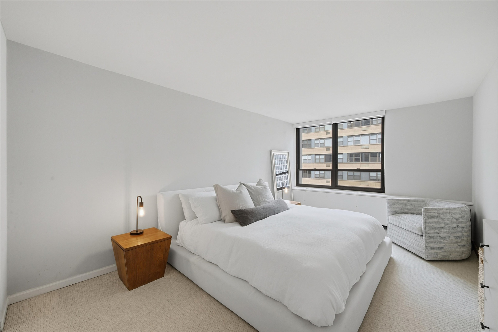 222 E Pearson Street Unit: 1901