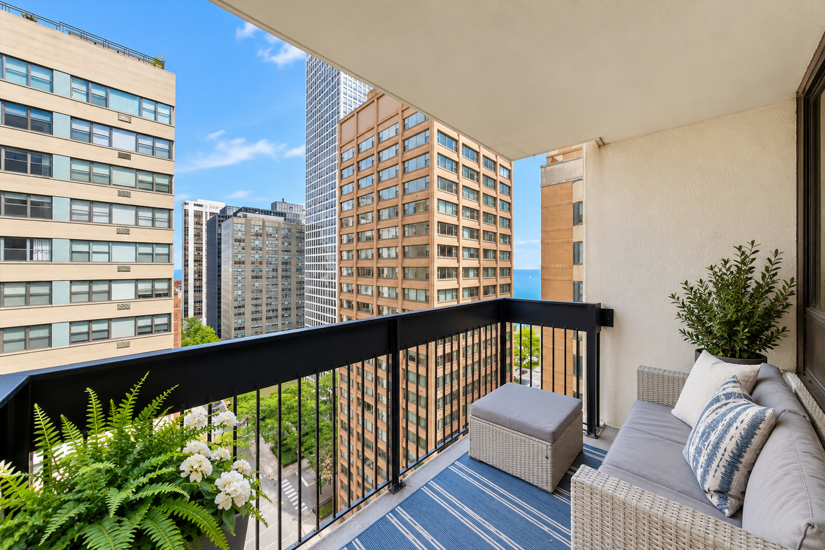 222 E Pearson Street Unit: 1901