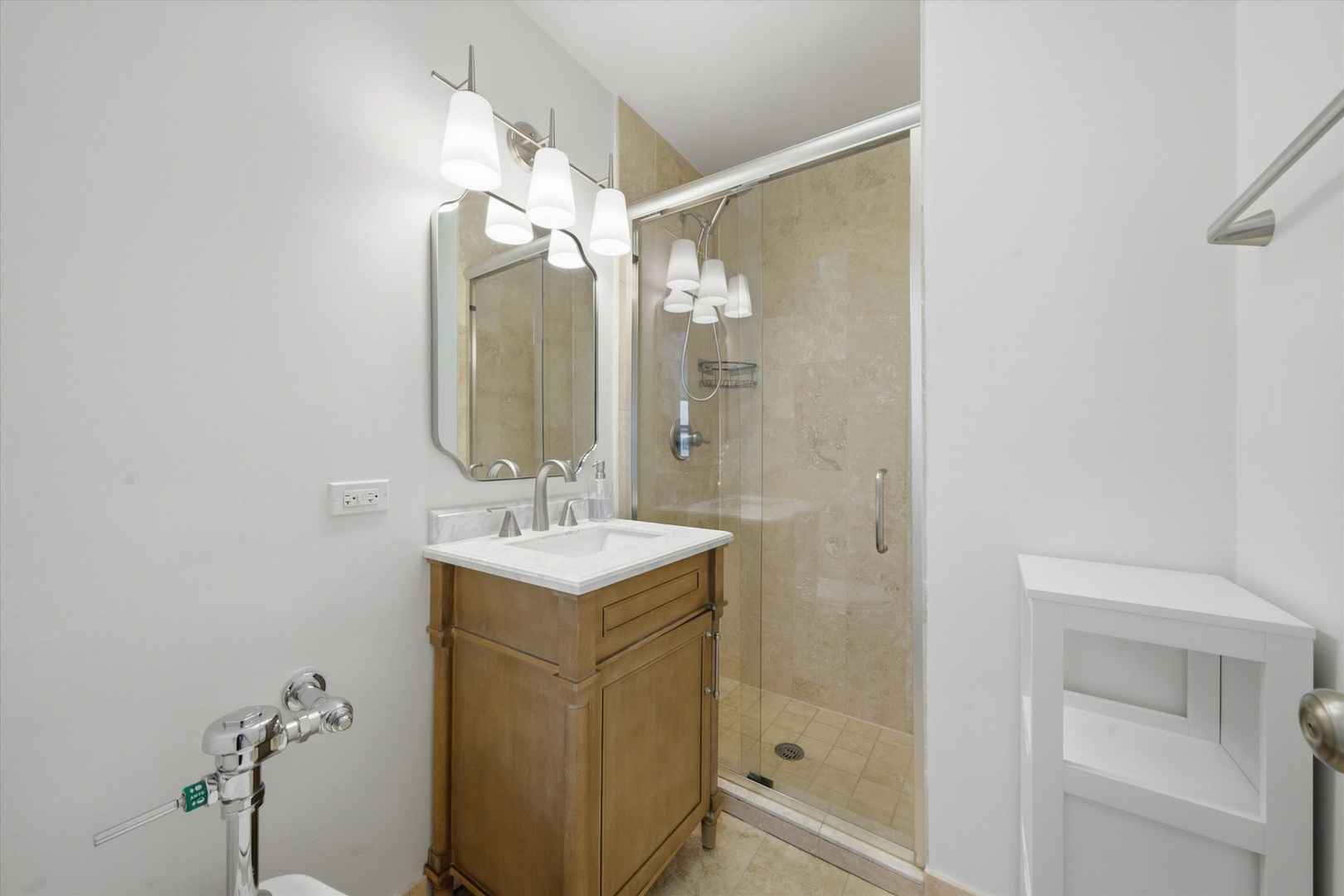 222 E Pearson Street Unit: 1901