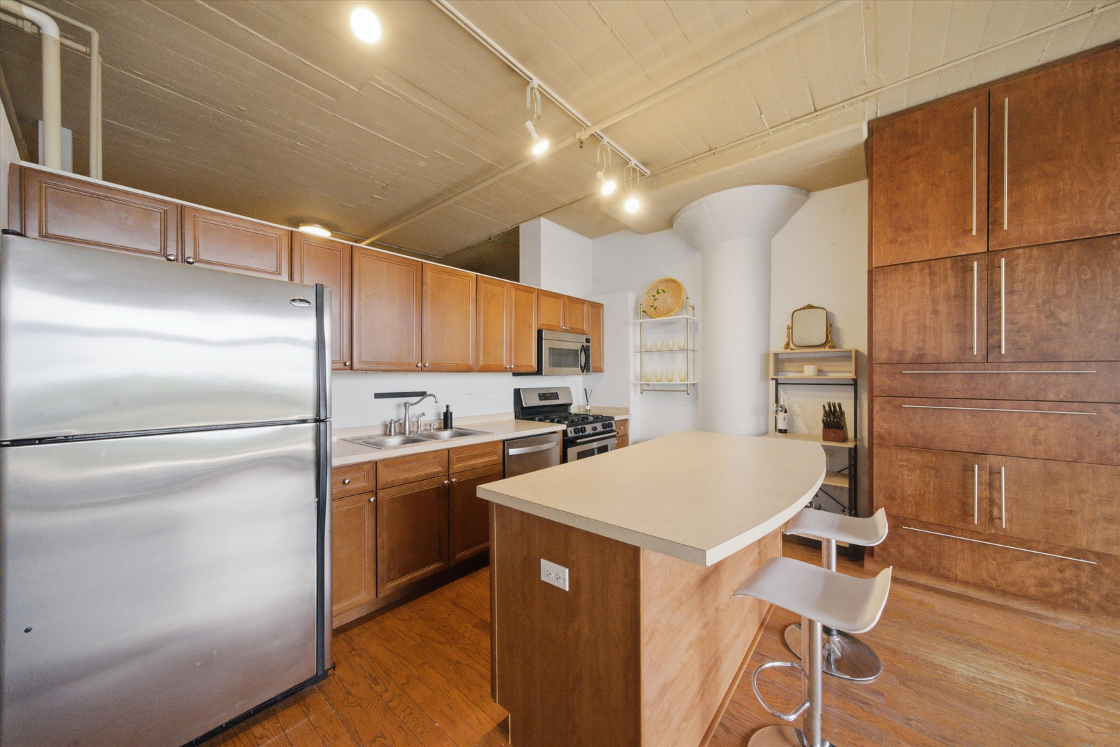 1525 S Sangamon Street Unit: 311