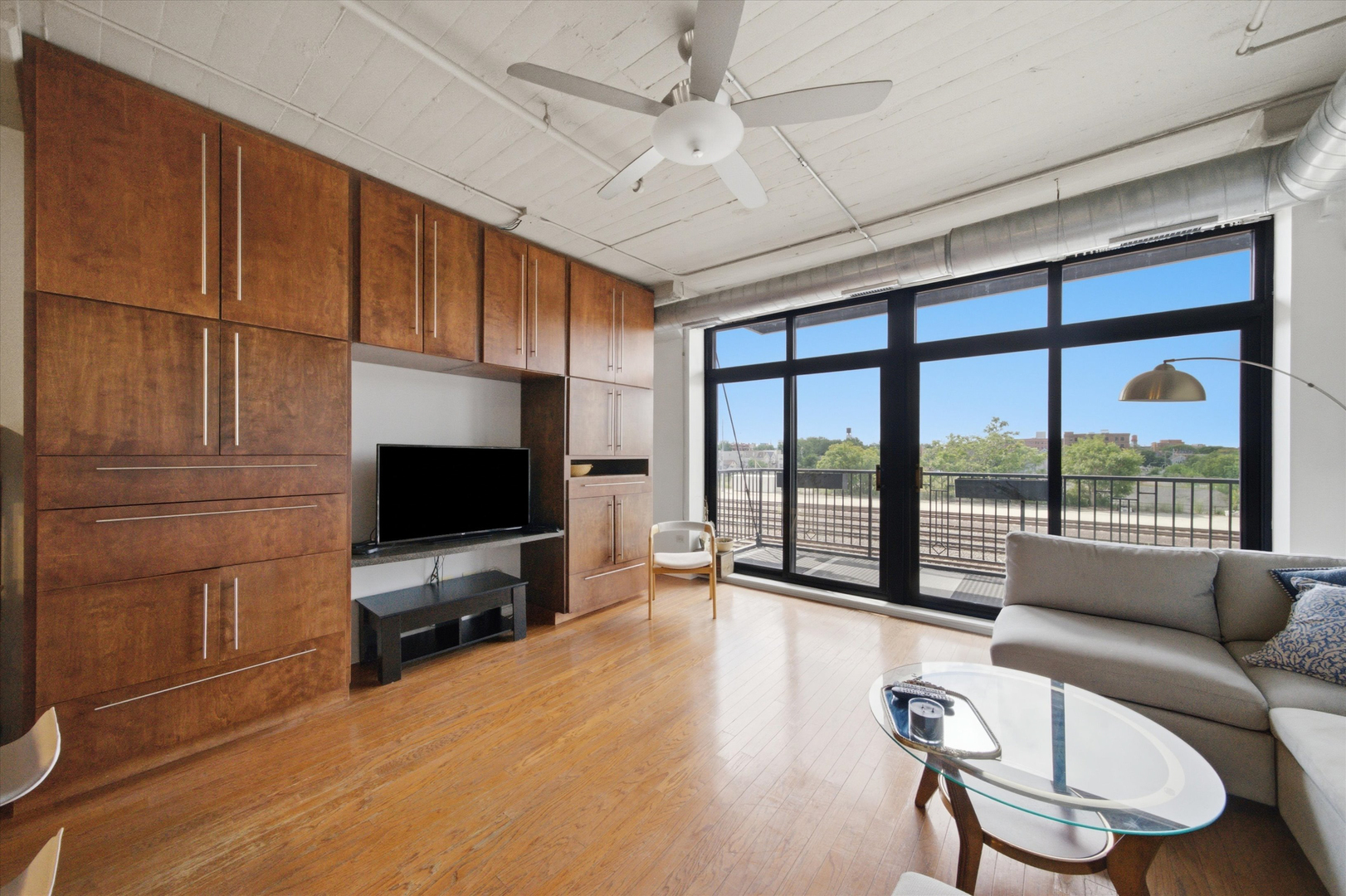 1525 S Sangamon Street Unit: 311