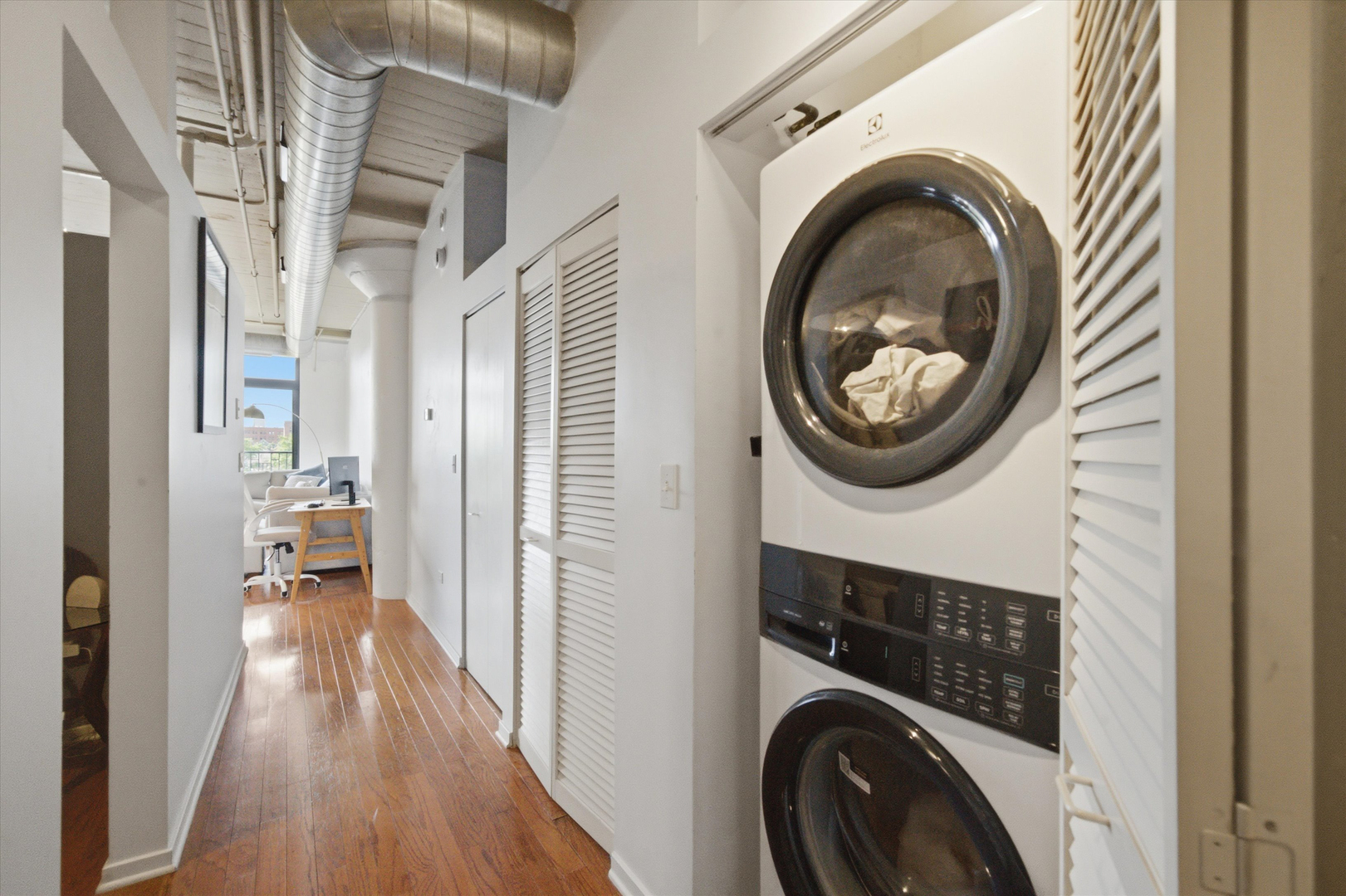 1525 S Sangamon Street Unit: 311