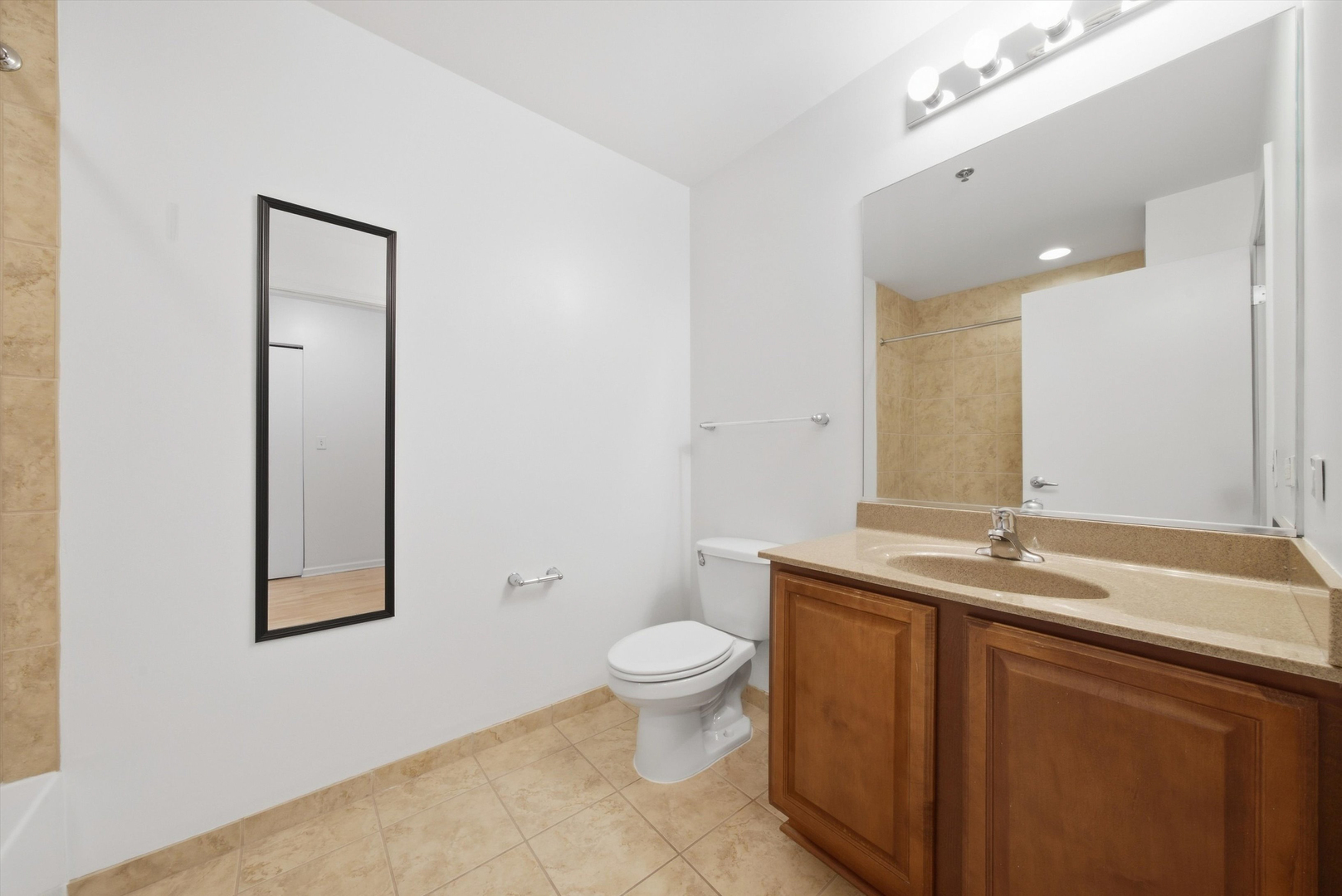 1255 S STATE Street Unit: 1805