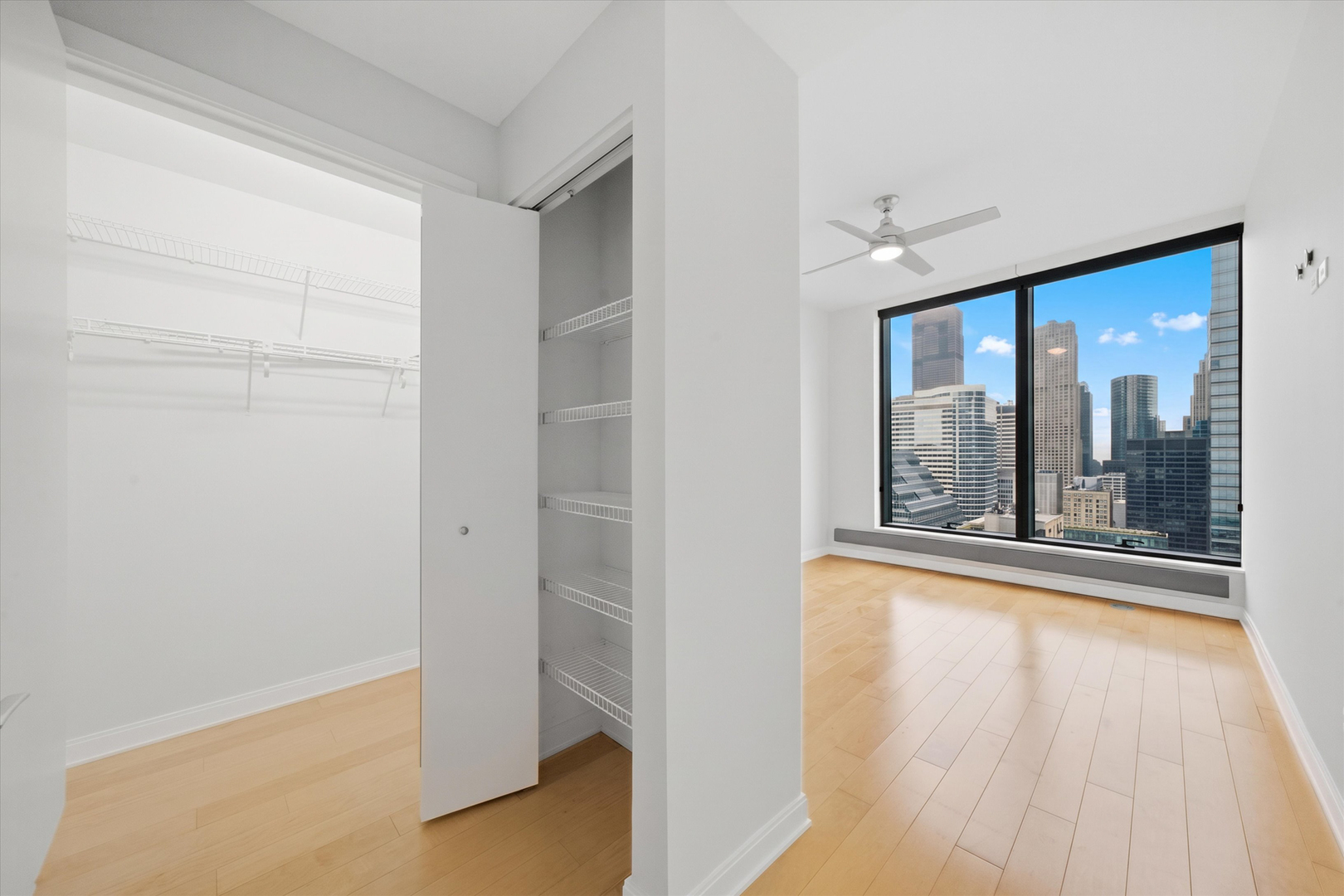60 E Monroe Street Unit: 3306