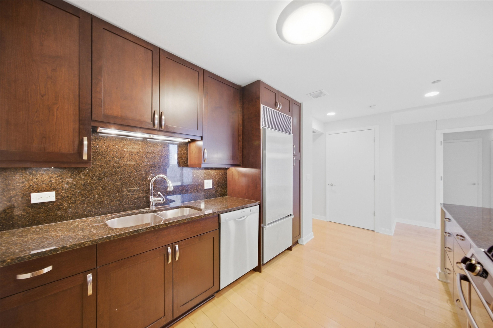 60 E Monroe Street Unit: 3306