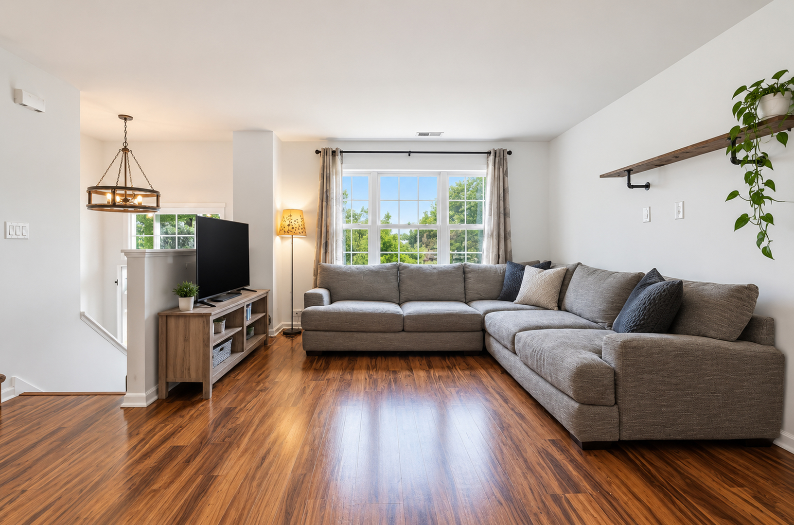 2905 Shelly Lane