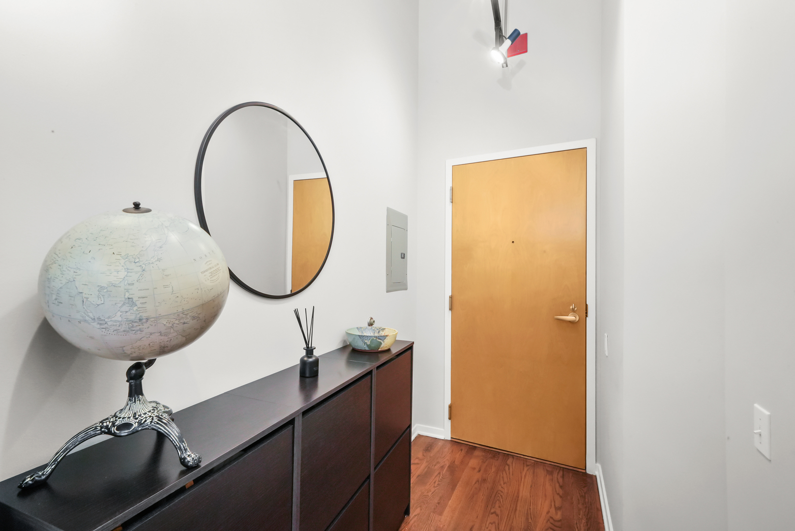 900 N Kingsbury Street Unit: 971