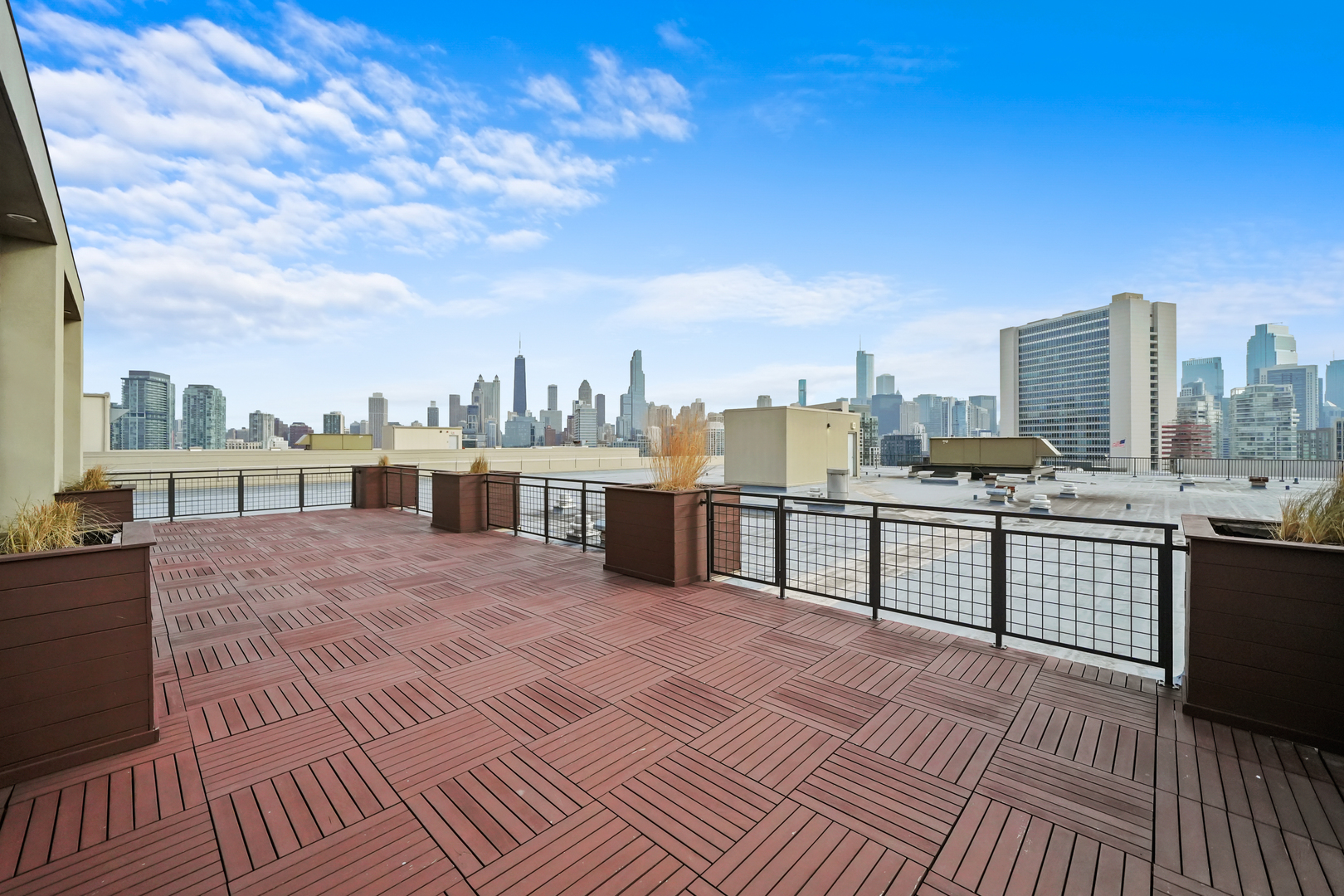 900 N Kingsbury Street Unit: 971