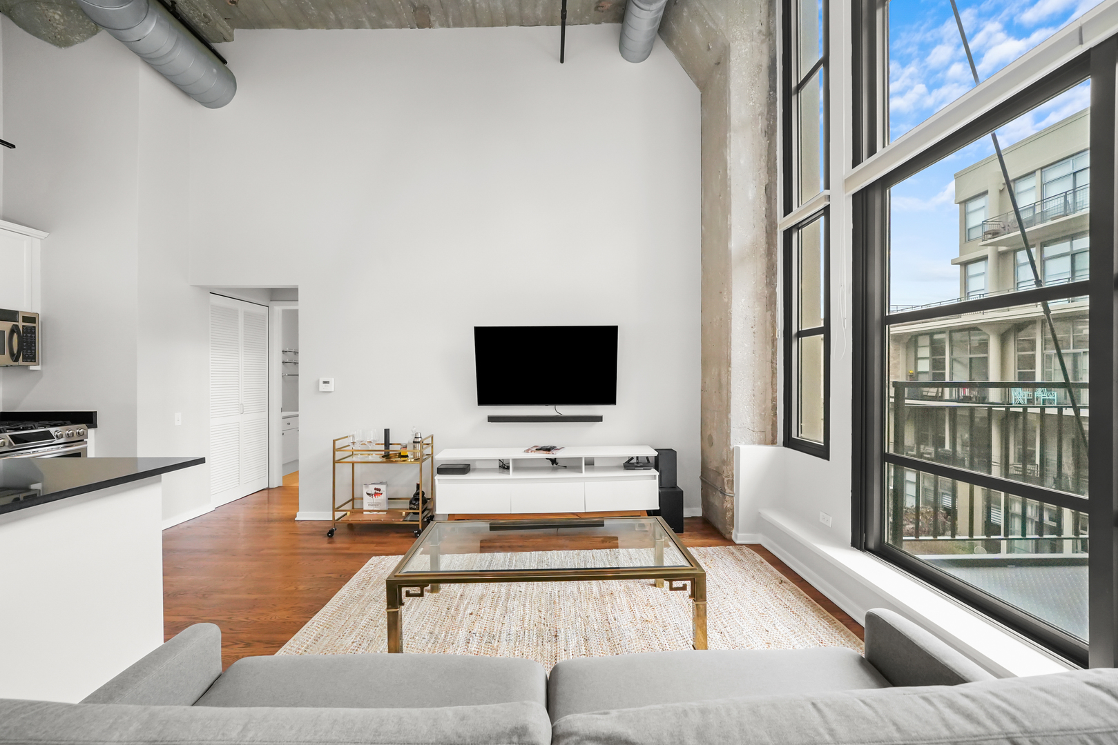 900 N Kingsbury Street Unit: 971
