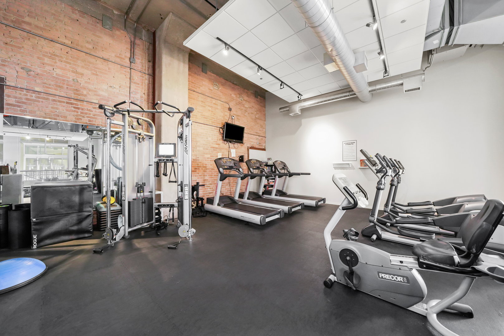 900 N Kingsbury Street Unit: 971