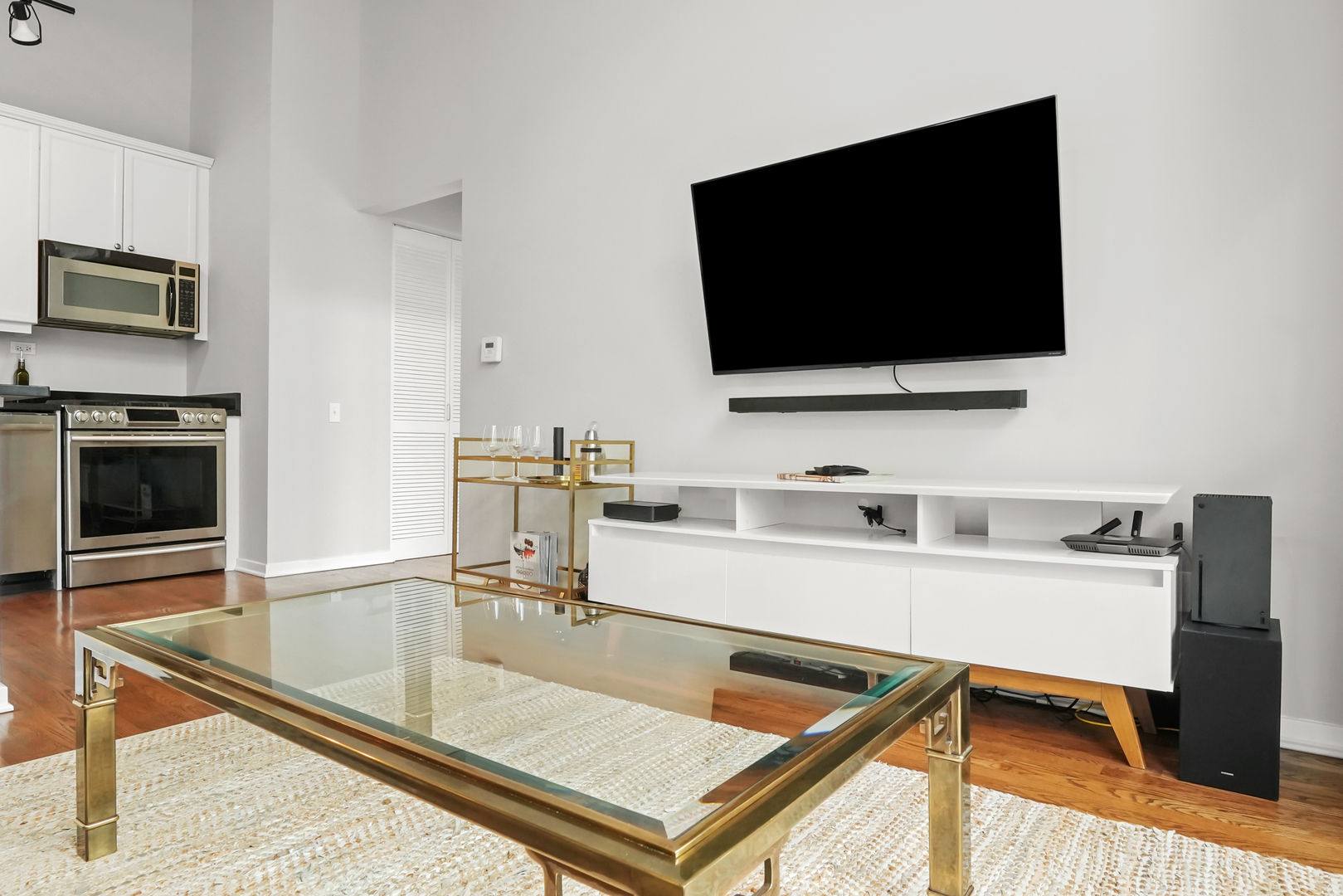 900 N Kingsbury Street Unit: 971