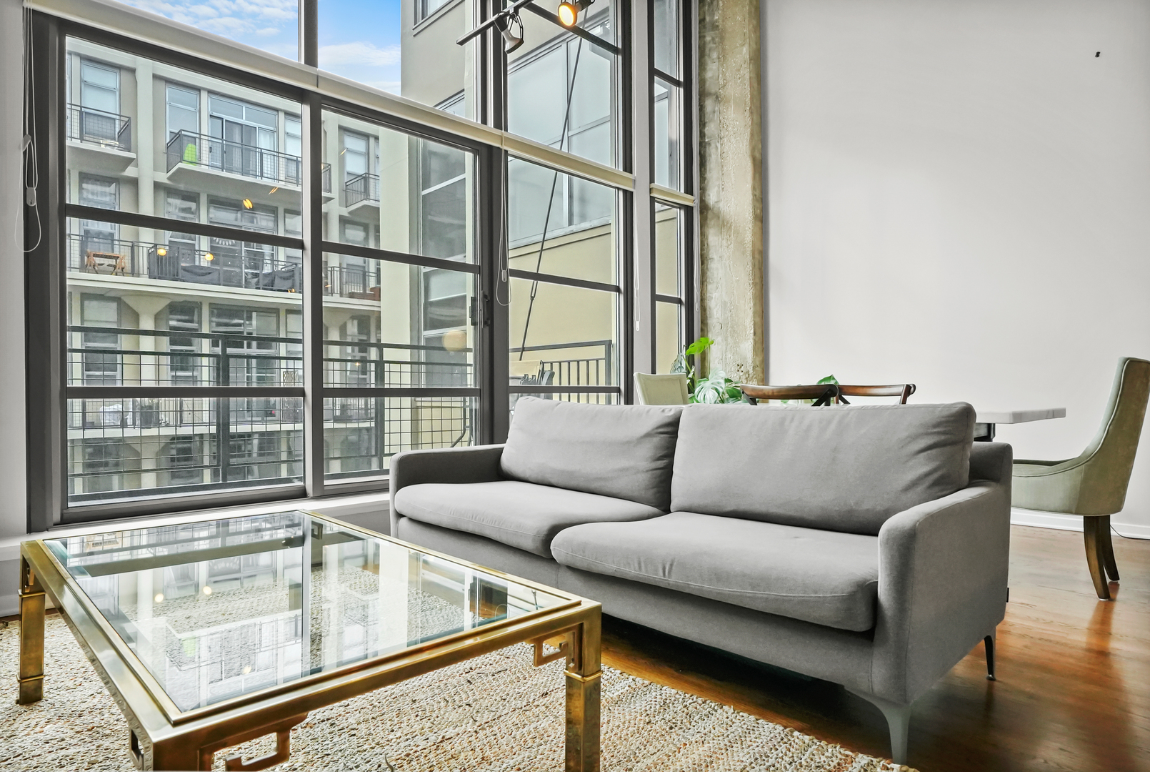 900 N Kingsbury Street Unit: 971