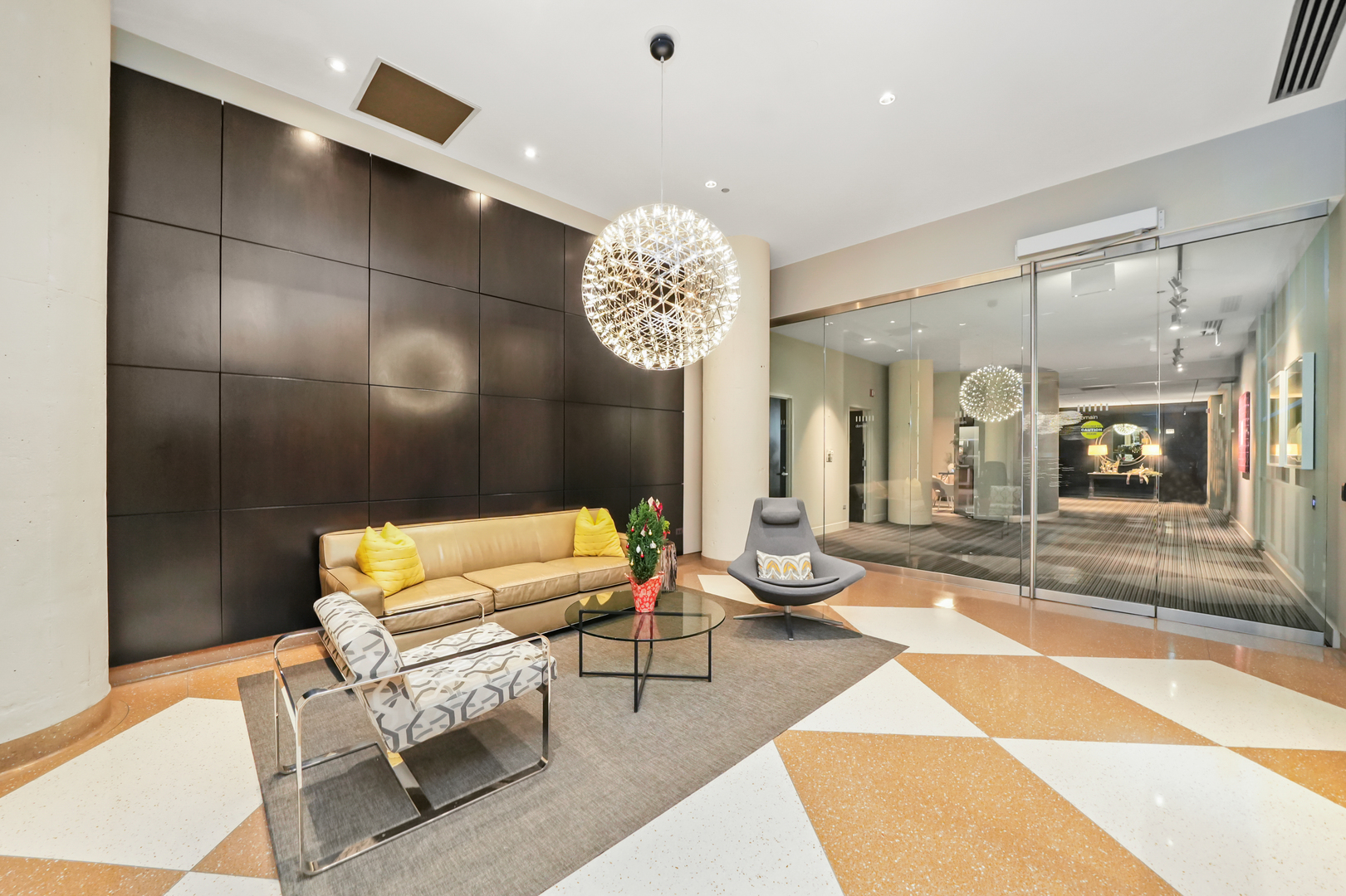 900 N Kingsbury Street Unit: 971