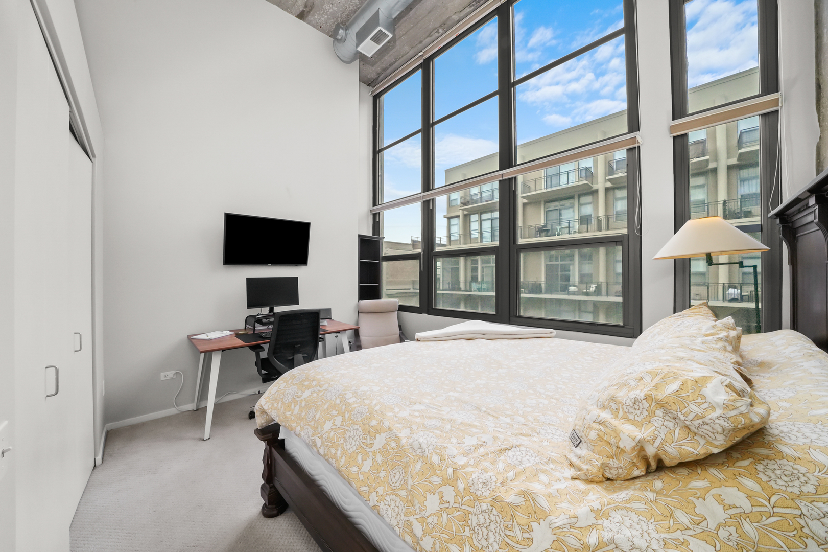 900 N Kingsbury Street Unit: 971