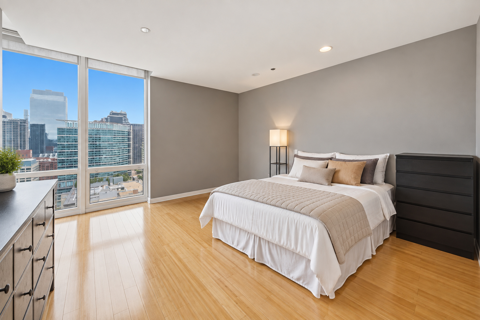 737 W Washington Boulevard Unit: 3406