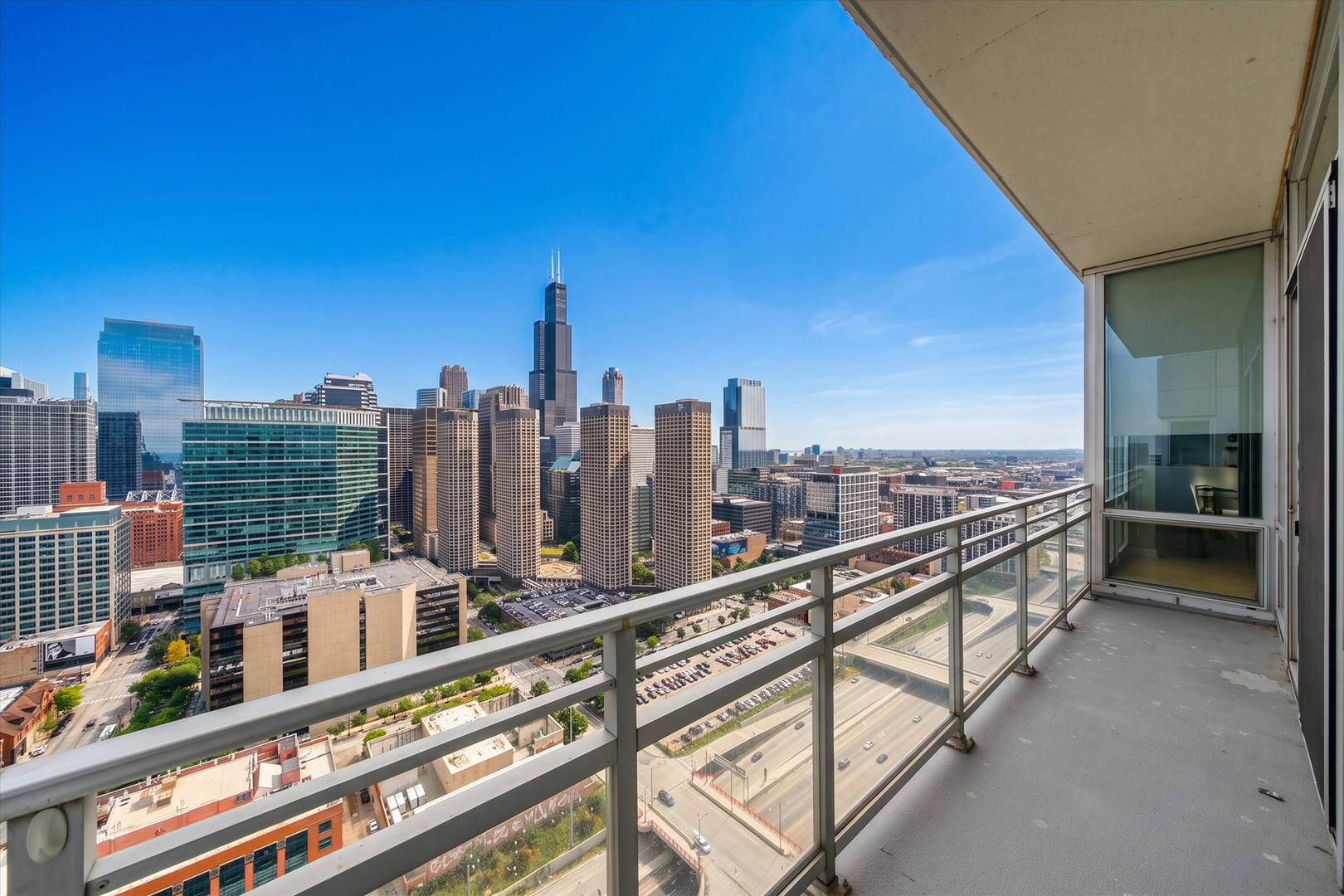 737 W Washington Boulevard Unit: 3406
