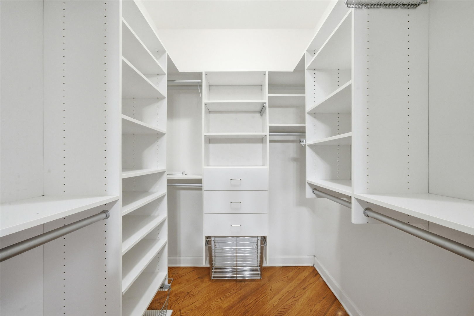2035 W Division Street Unit: 3