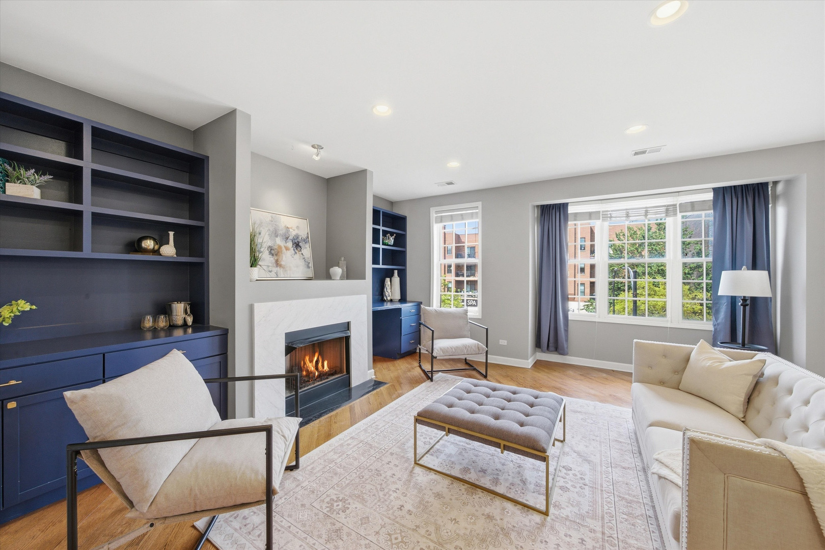 2035 W Division Street Unit: 3