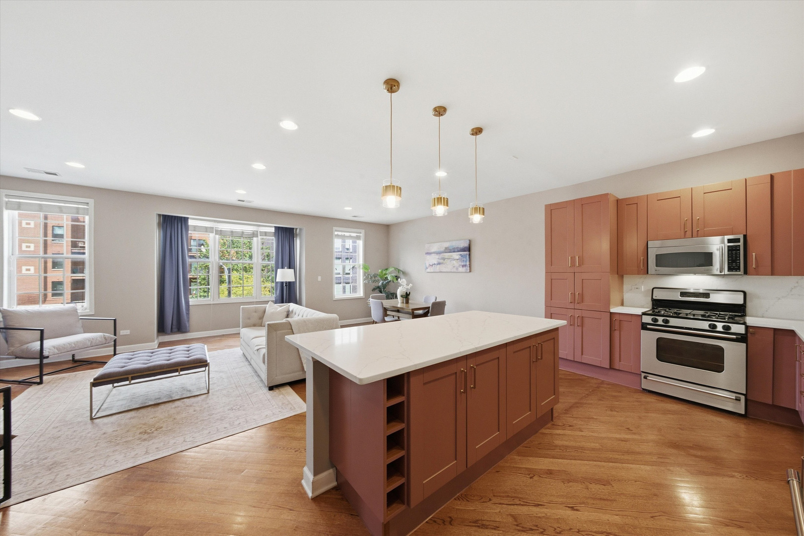 2035 W Division Street Unit: 3