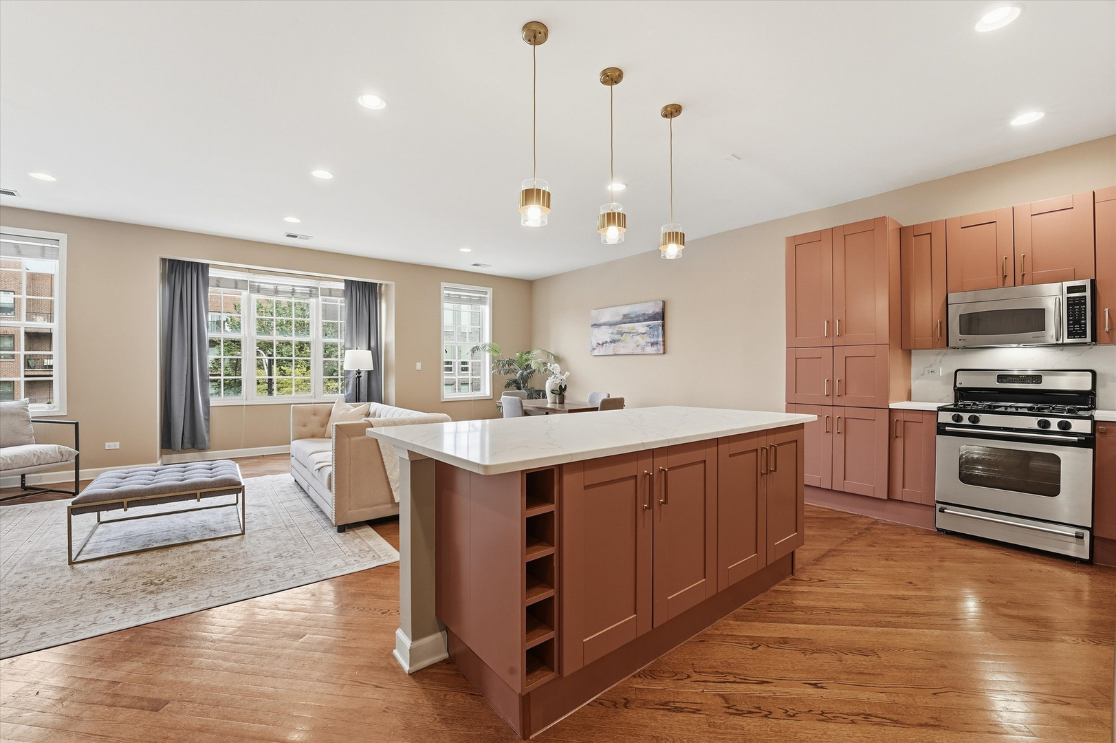 2035 W Division Street Unit: 3
