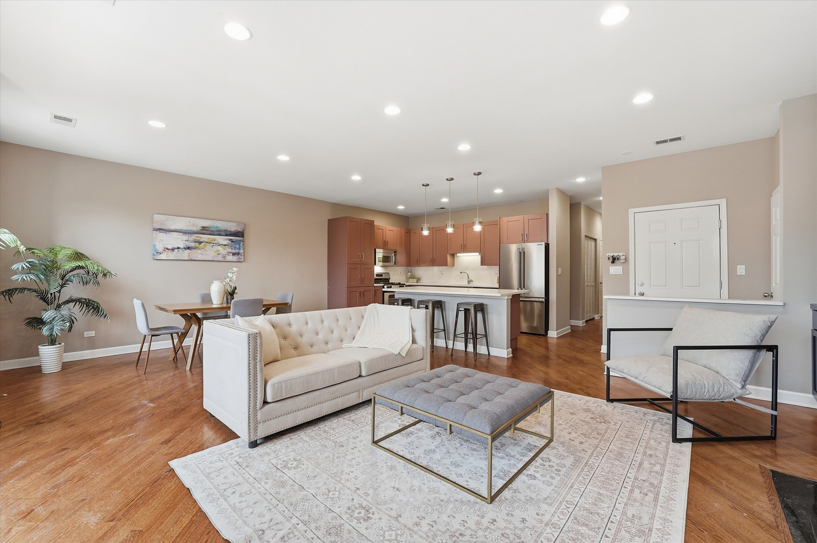 2035 W Division Street Unit: 3