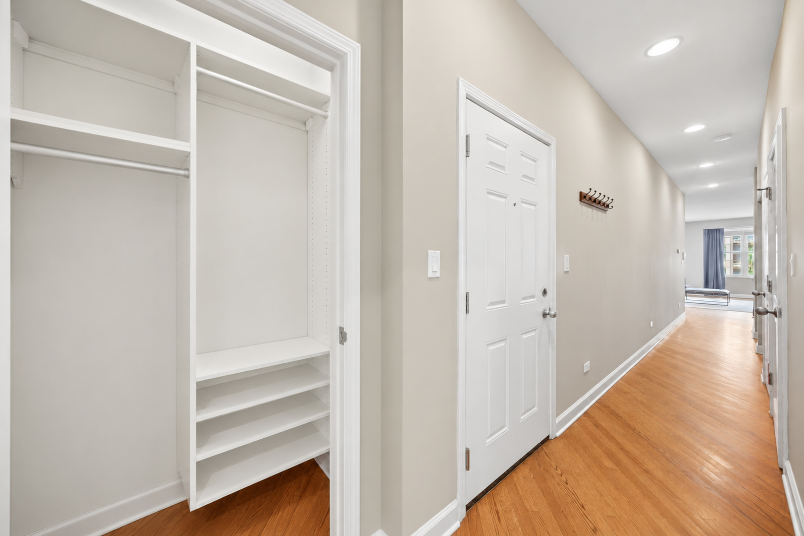 2035 W Division Street Unit: 3