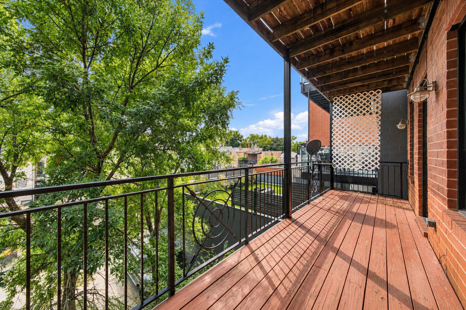 2035 W Division Street Unit: 3