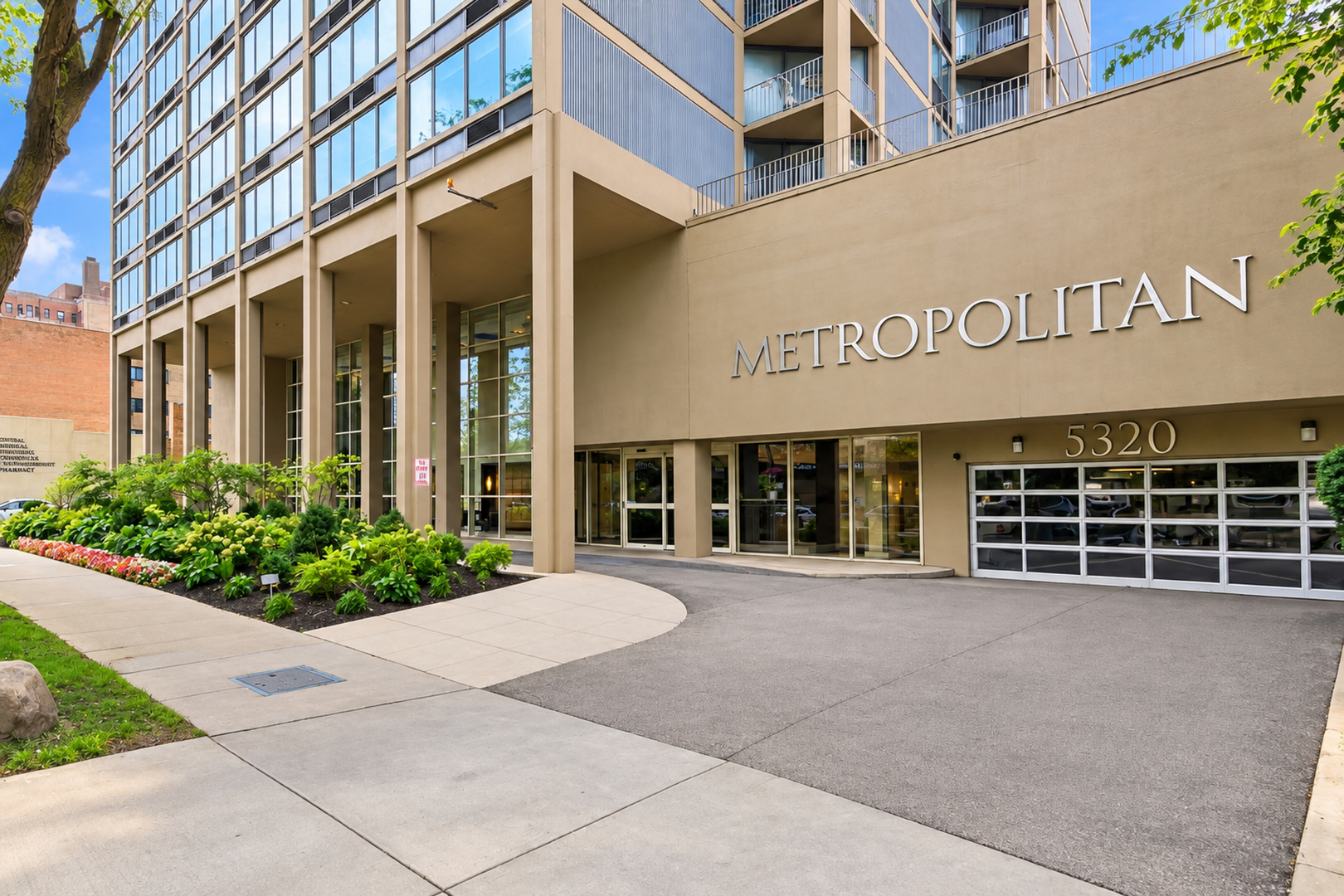 5320 N Sheridan Road Unit: 1607