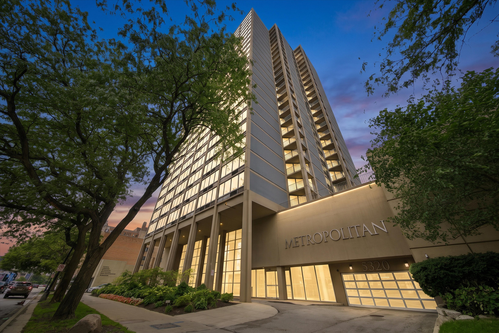 5320 N Sheridan Road Unit: 1607