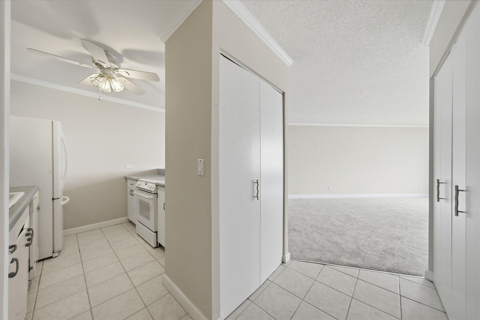 5320 N Sheridan Road Unit: 1607