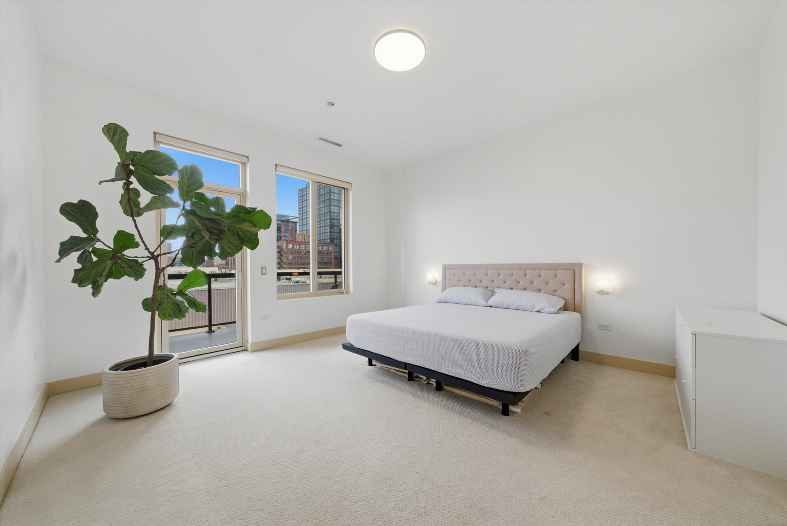 305 S Racine Avenue Unit: 5A