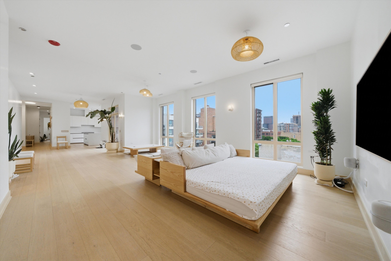 305 S Racine Avenue Unit: 5A
