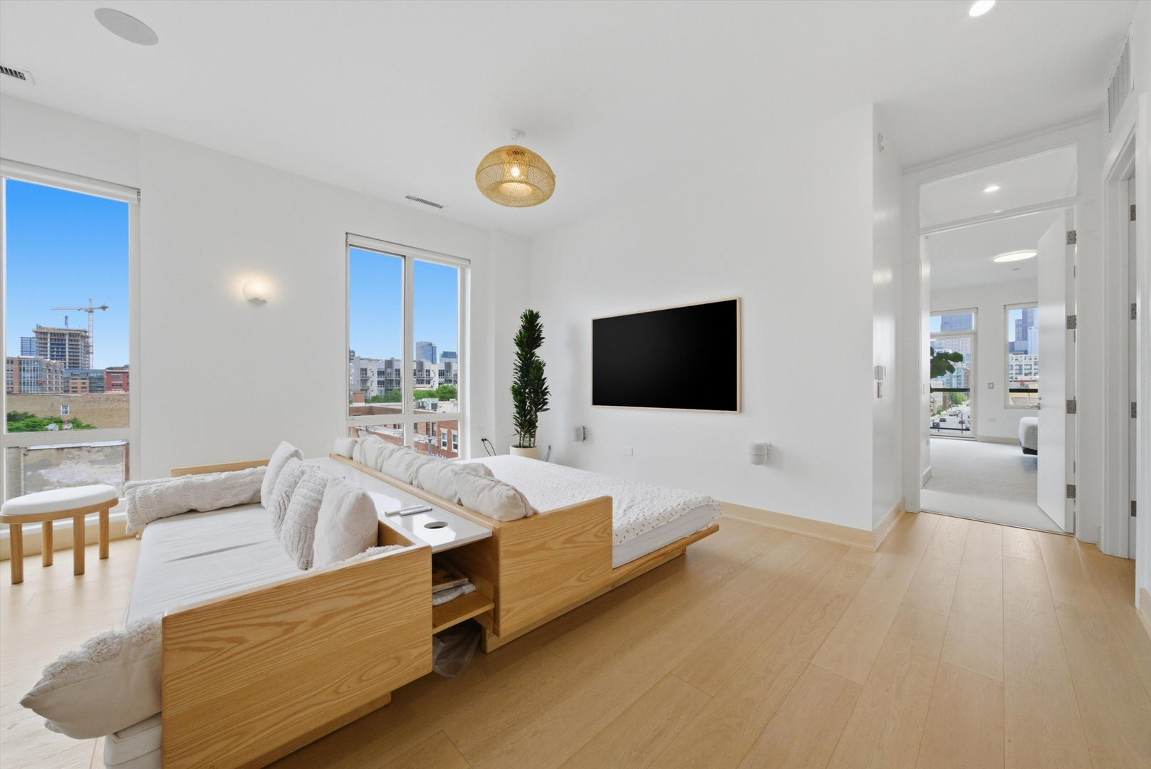 305 S Racine Avenue Unit: 5A