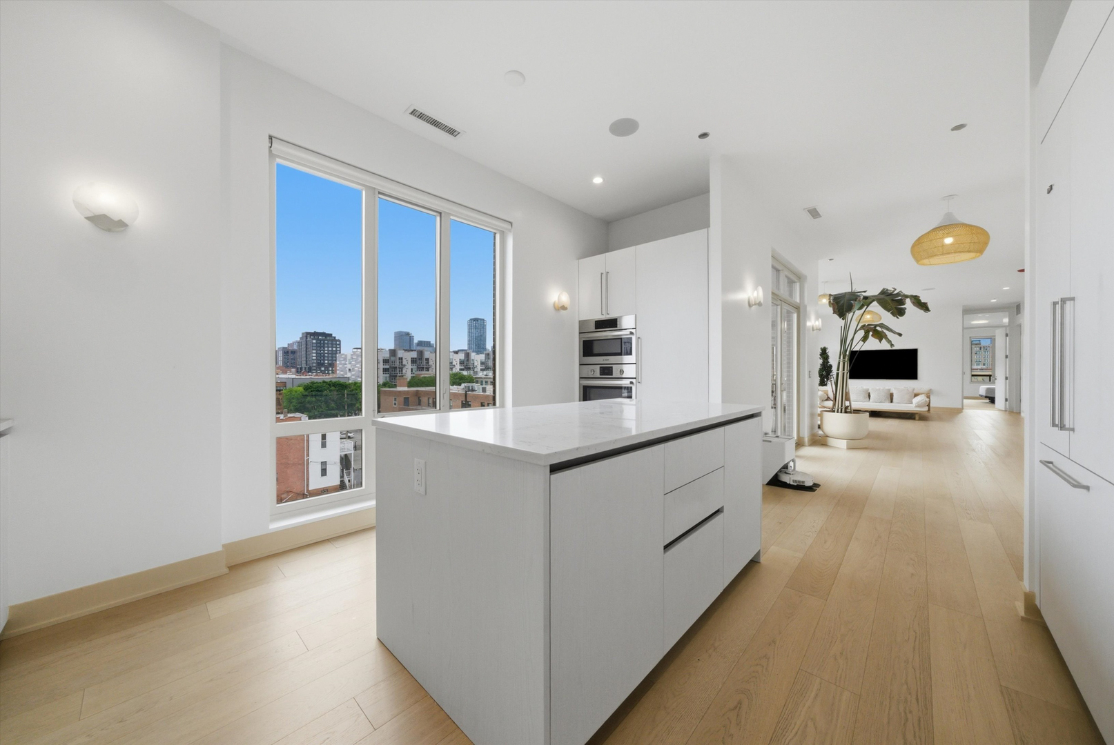 305 S Racine Avenue Unit: 5A