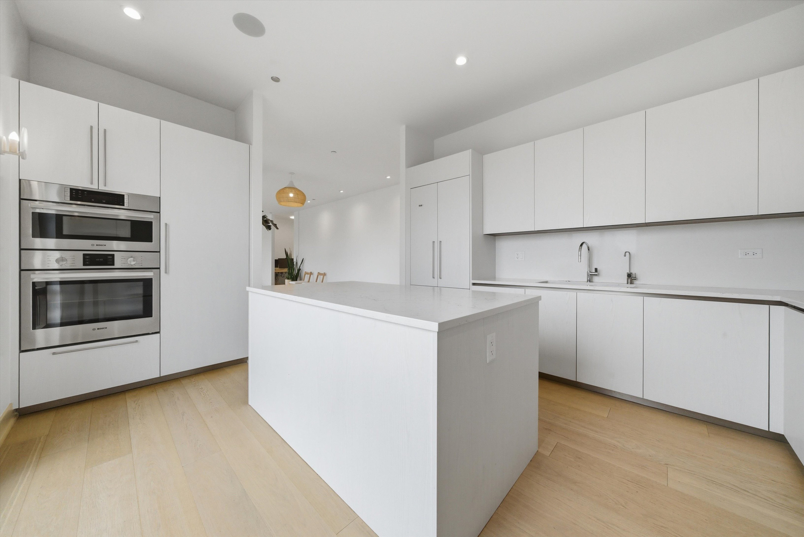 305 S Racine Avenue Unit: 5A