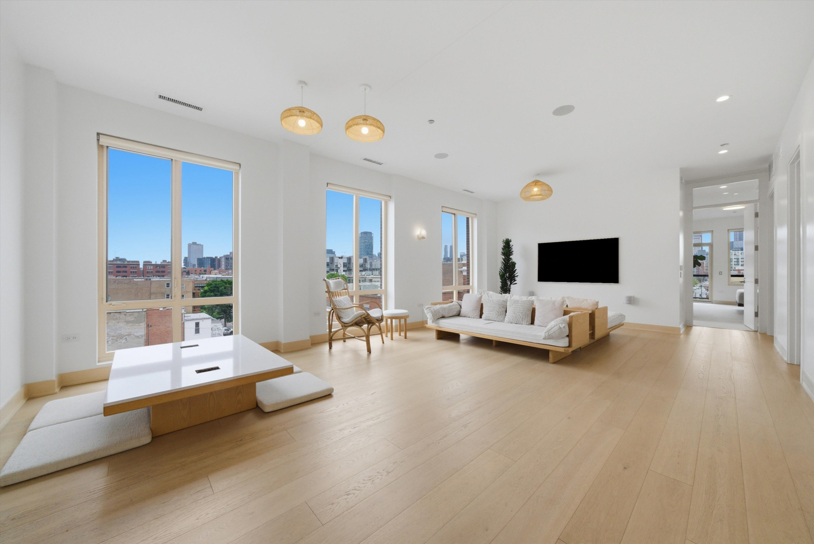 305 S Racine Avenue Unit: 5A