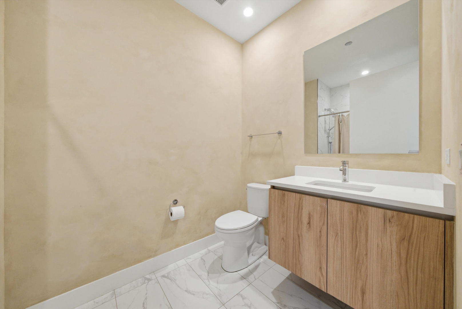 305 S Racine Avenue Unit: 5A