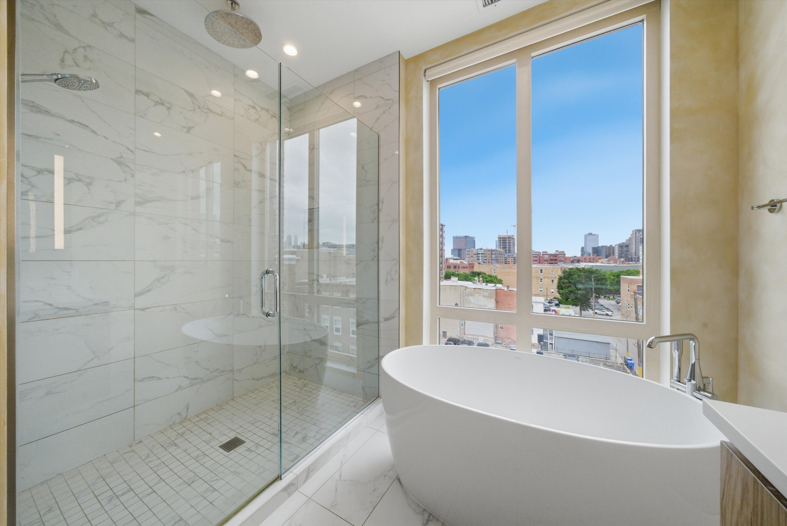 305 S Racine Avenue Unit: 5A