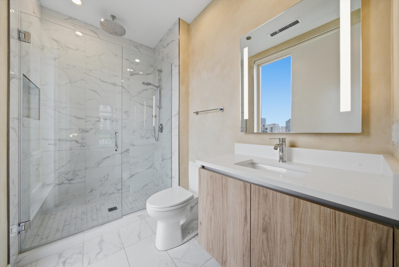 305 S Racine Avenue Unit: 5A
