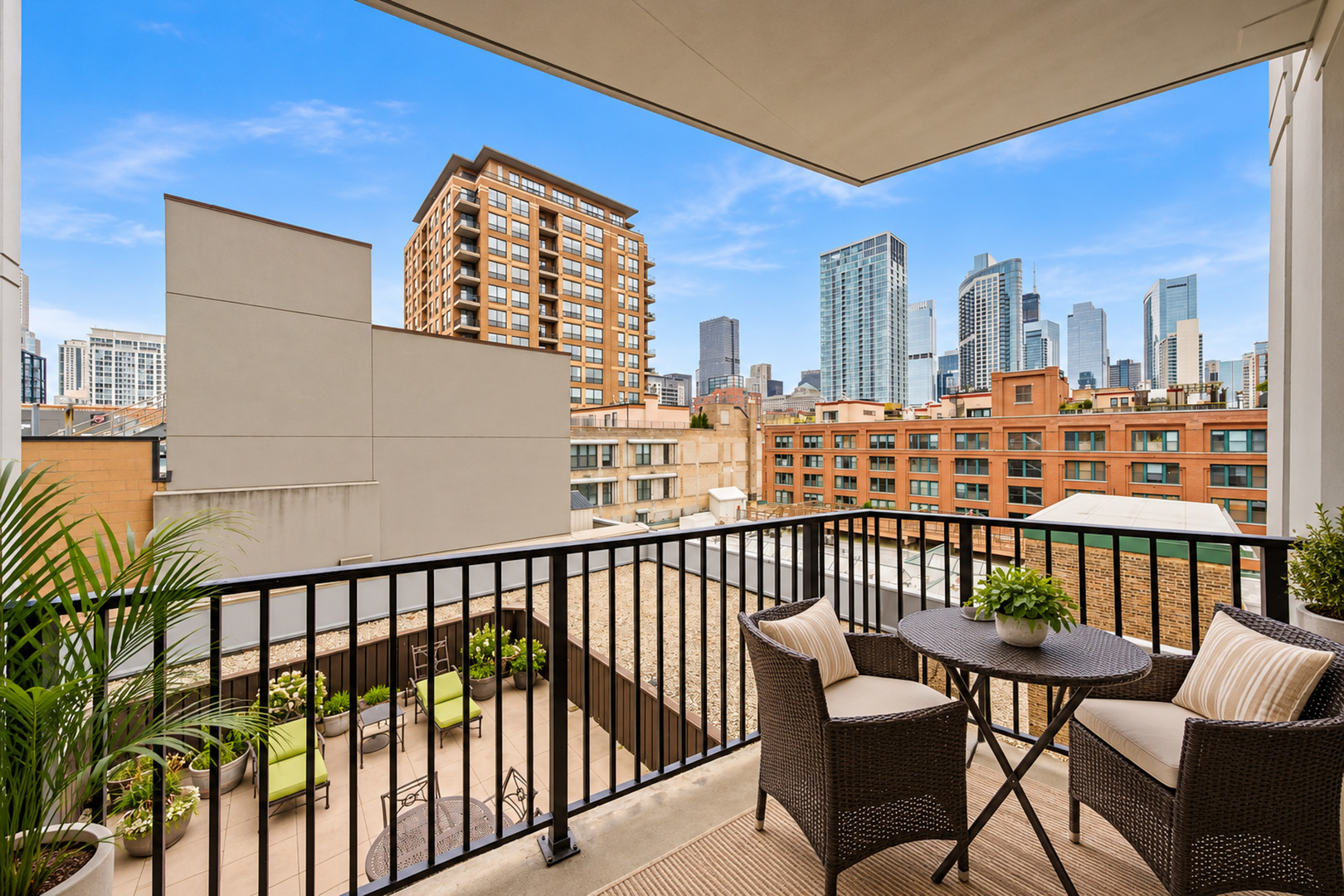 435 W Erie Street Unit: 801