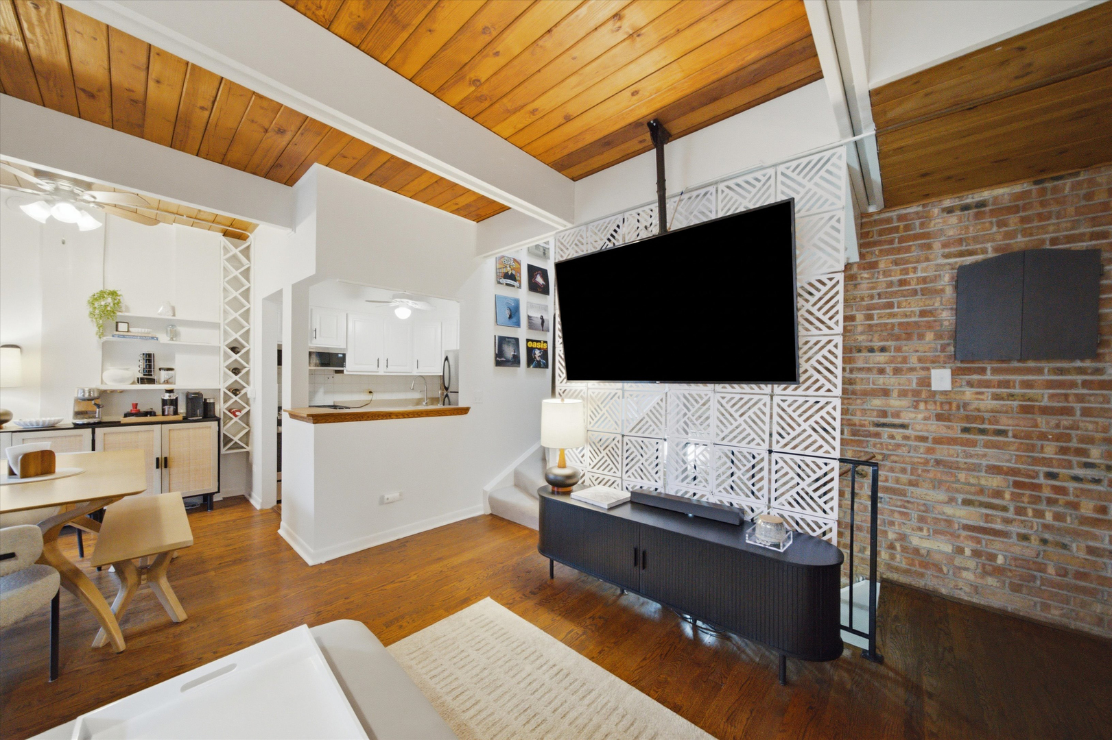 1853 N Cleveland Avenue Unit: H