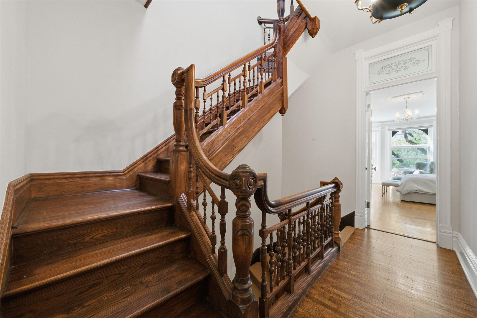 919 N LaSalle Drive